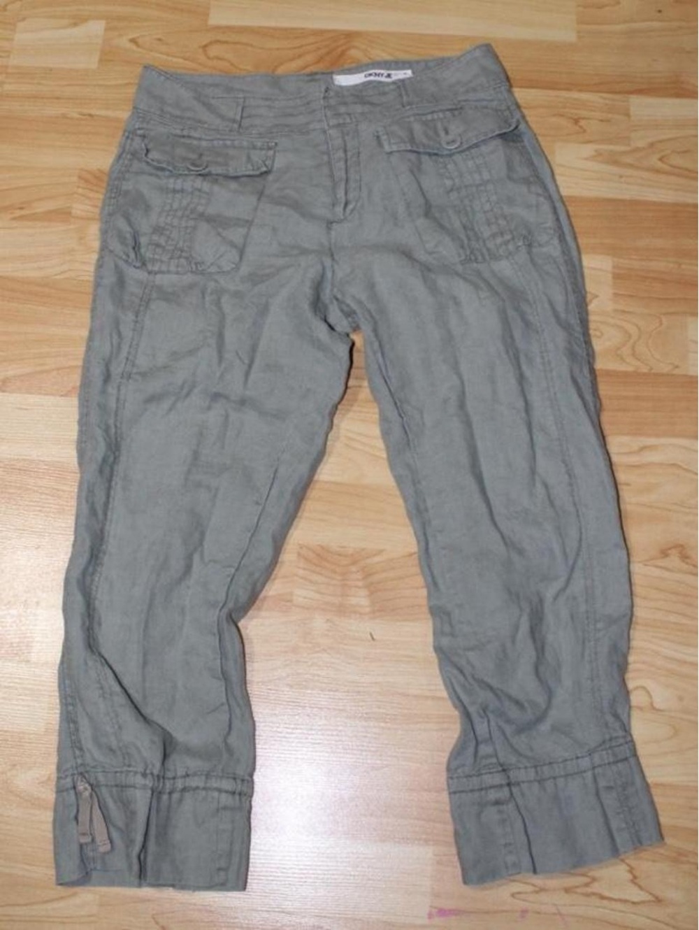 DKNY Jeans Women's Green Khaki Cropped Pants Size 8
